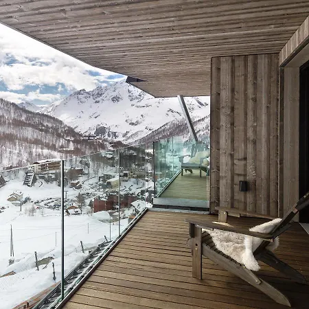 Bergman Mountain Hotel 4*