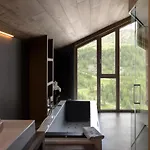 Bergman Mountain Готель