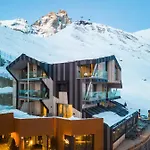 Hotel Bergman Mountain 4*
