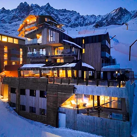 Bergman Mountain 4* بيريوِل تْشيرفينيا
