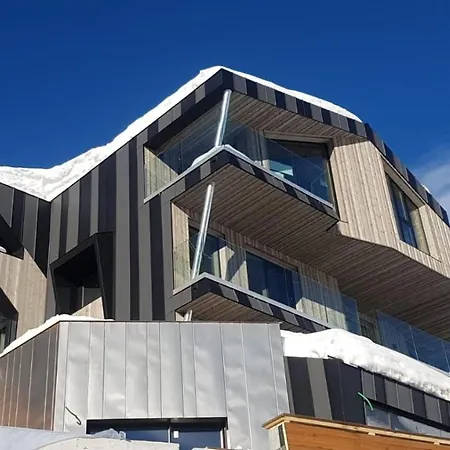 Bergman Mountain Breuil-Cervinia